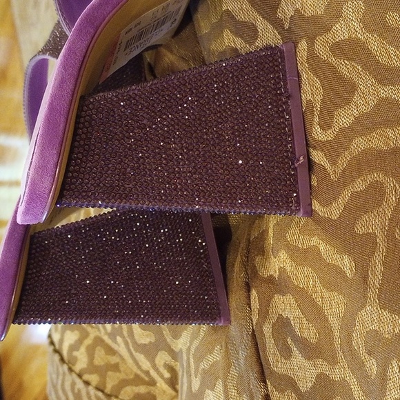 Gianni Bini Heels - Picture 4 of 8